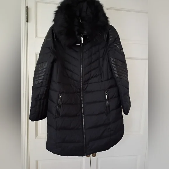 MK.Hooded Puffer Coat Faux Leather TrimFaux  Black Fur Hood Thrim.Pit To Pit 21" - Picture 3 of 10